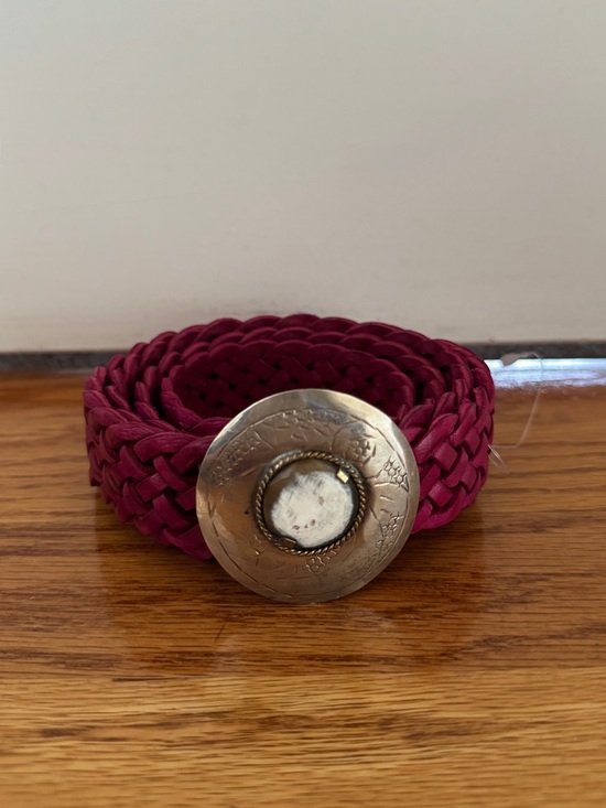 Accessories - NWOT Hot Pink Statement Belt